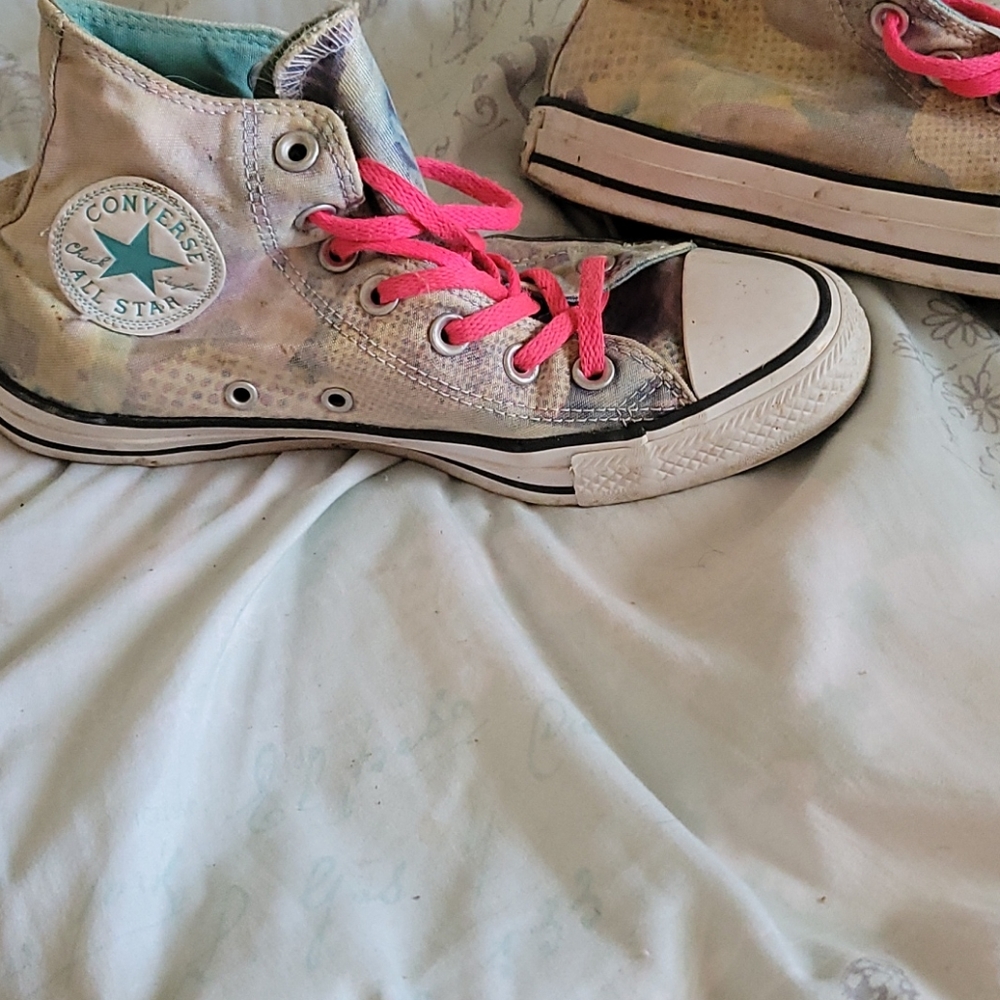 Gently used Converse all start